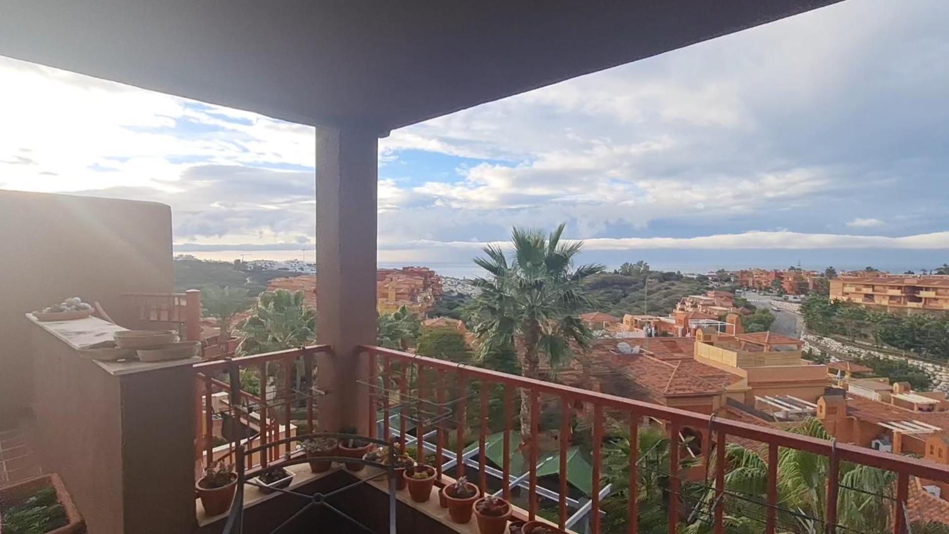 La Reserva De Cozy Penthouse Appartement *
